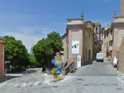 Serra de’ Conti giustiziagiusta sull immigrata che non ha fatto l’indiana perché onestissima